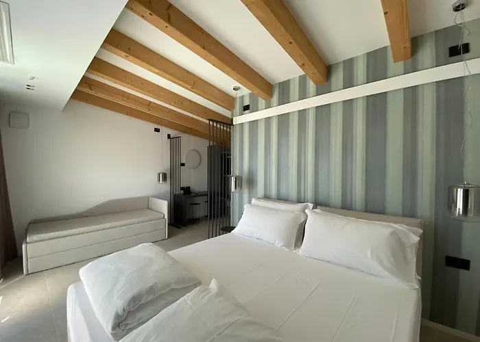 Hotell Relais Limonaia - & Garden Torri Del Benaco